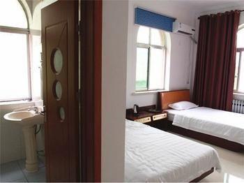 Longtai Star Hotel Qingdao Exterior photo